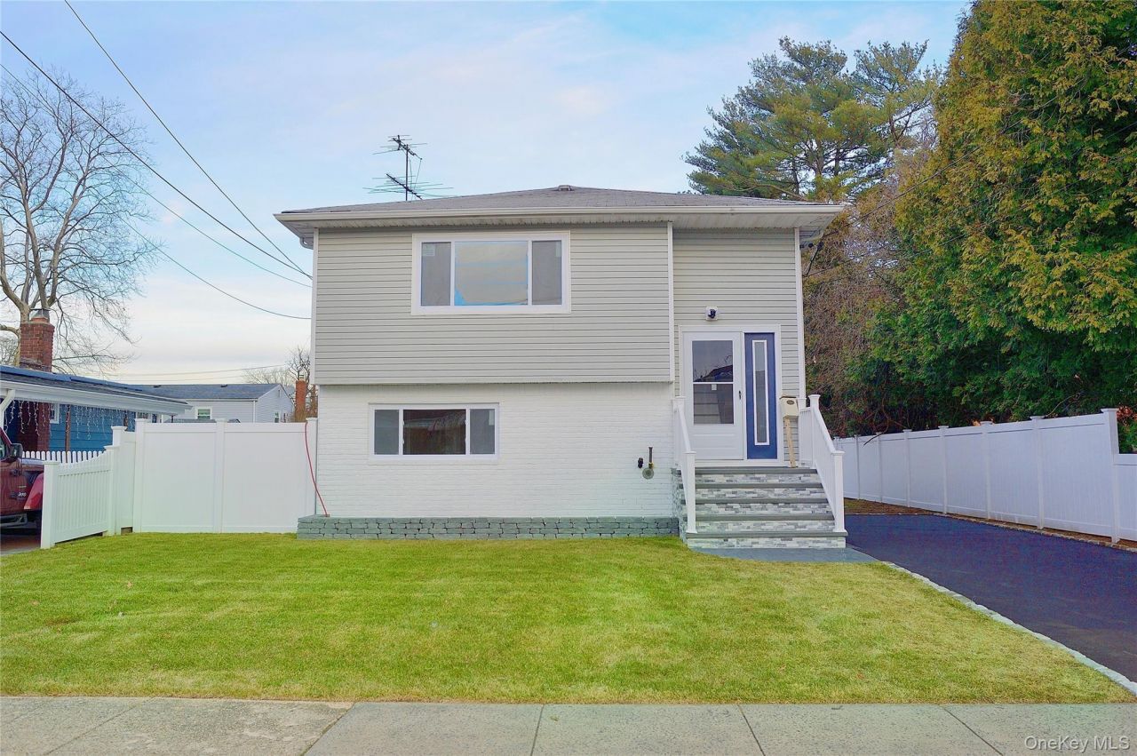 220 Kinkel Street Westbury, NY 11590