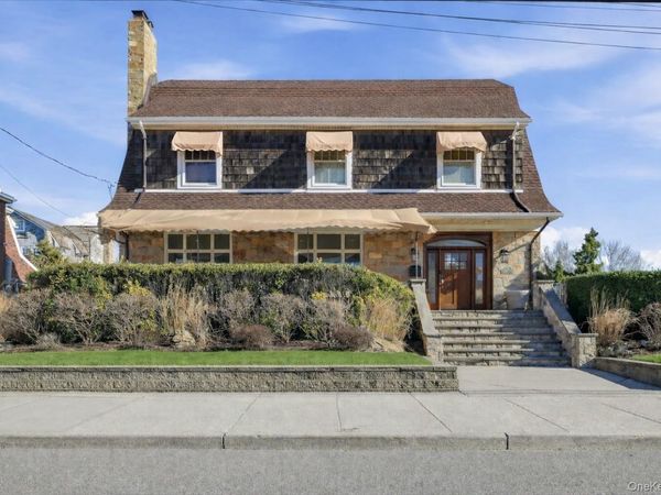 156 Beach 147th Street, Neponsit, NY 11694