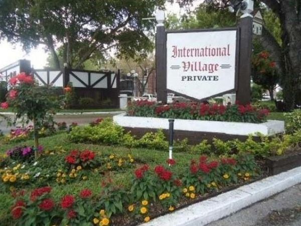 3750 Inverrary Dr, Unit 2K, Lauderhill, FL 33319