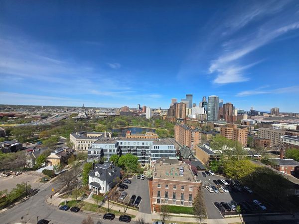410 Groveland Avenue, Unit 1704, Minneapolis, MN 55403