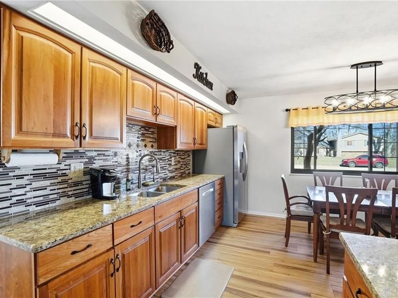 2036 Meadowside Lane, Washington Township, OH 45458 Photo 12