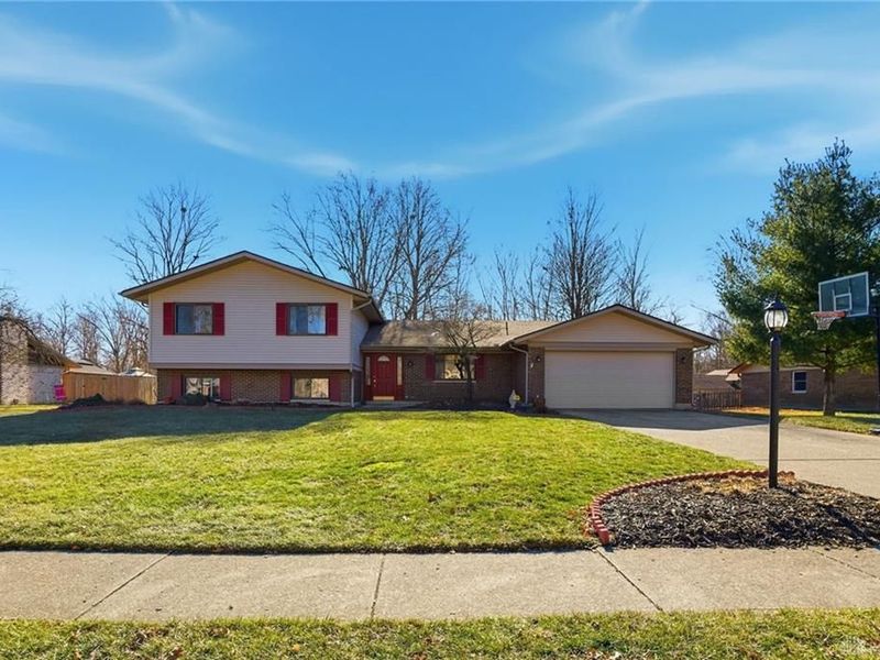 2036 Meadowside Lane, Washington Township, OH 45458 Photo 2