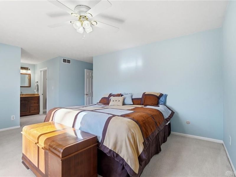 2036 Meadowside Lane, Washington Township, OH 45458 Photo 24