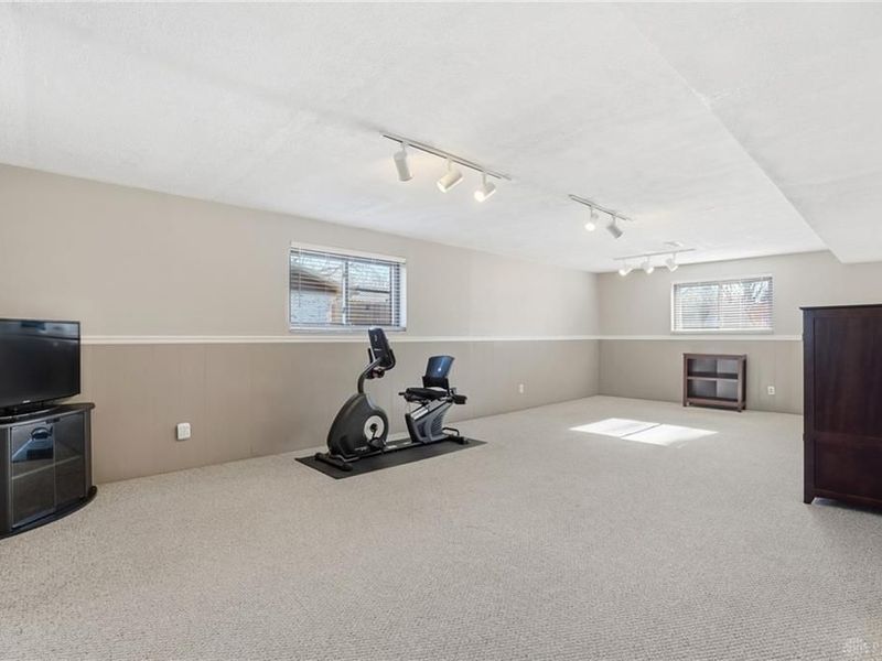 2036 Meadowside Lane, Washington Township, OH 45458 Photo 37