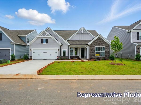 8699 Acadia Parkway, Sherrills Ford, NC 28673