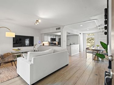 3321 Cole Avenue, Unit 120, Dallas, TX 75204