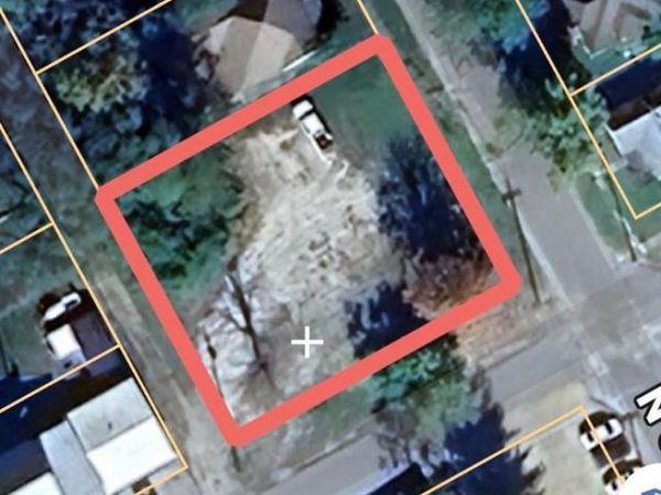 201 N Third Street, Elsberry, MO 63343