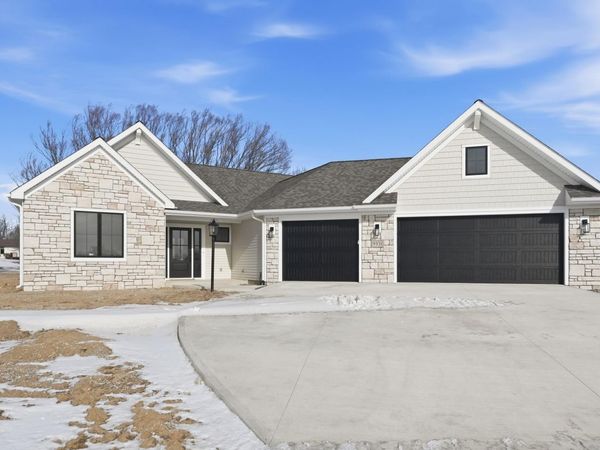 9331 Fuji Cove, Fort Wayne, IN 46835
