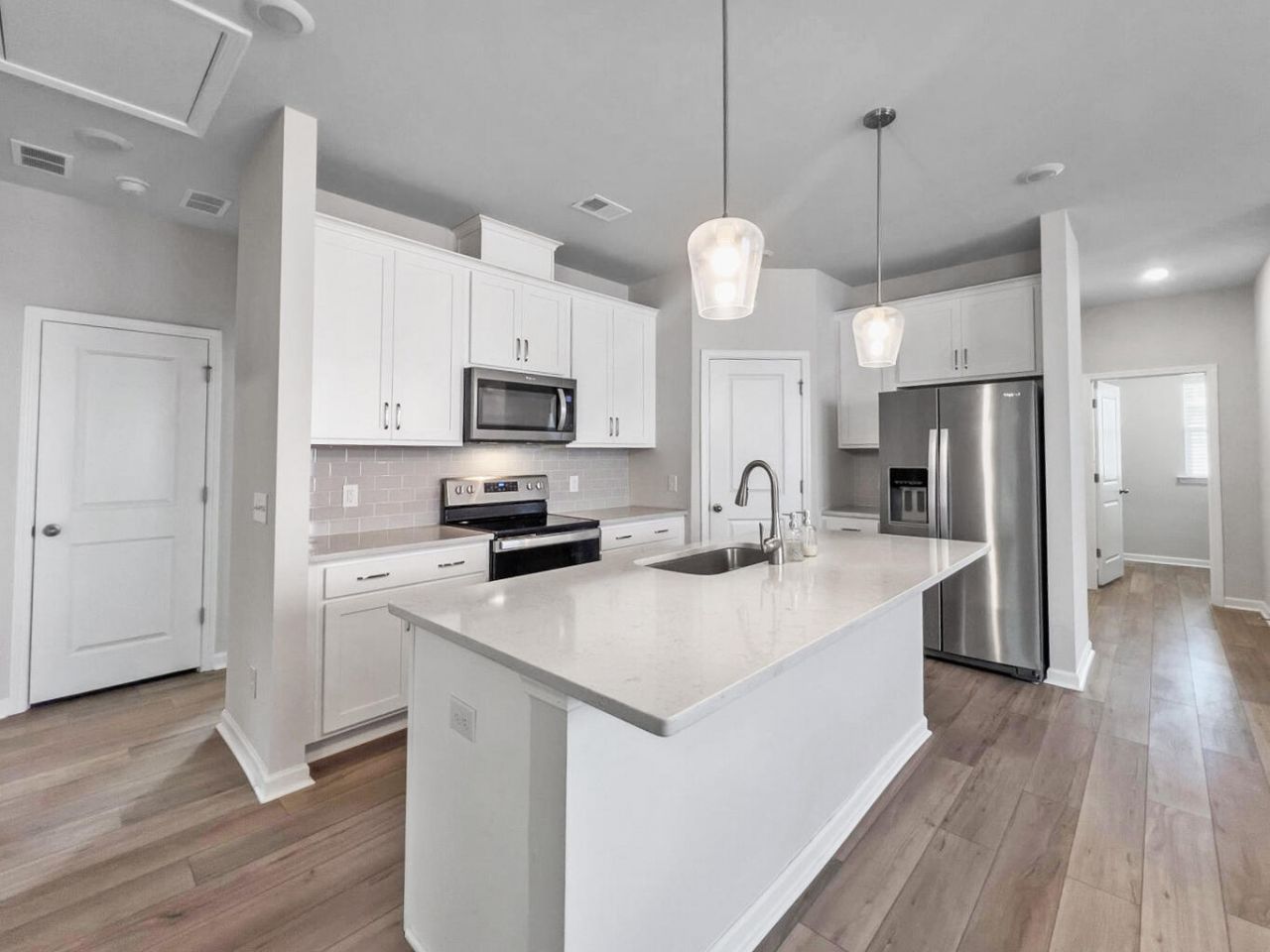 160 Cypress Plantation Road Photo 8