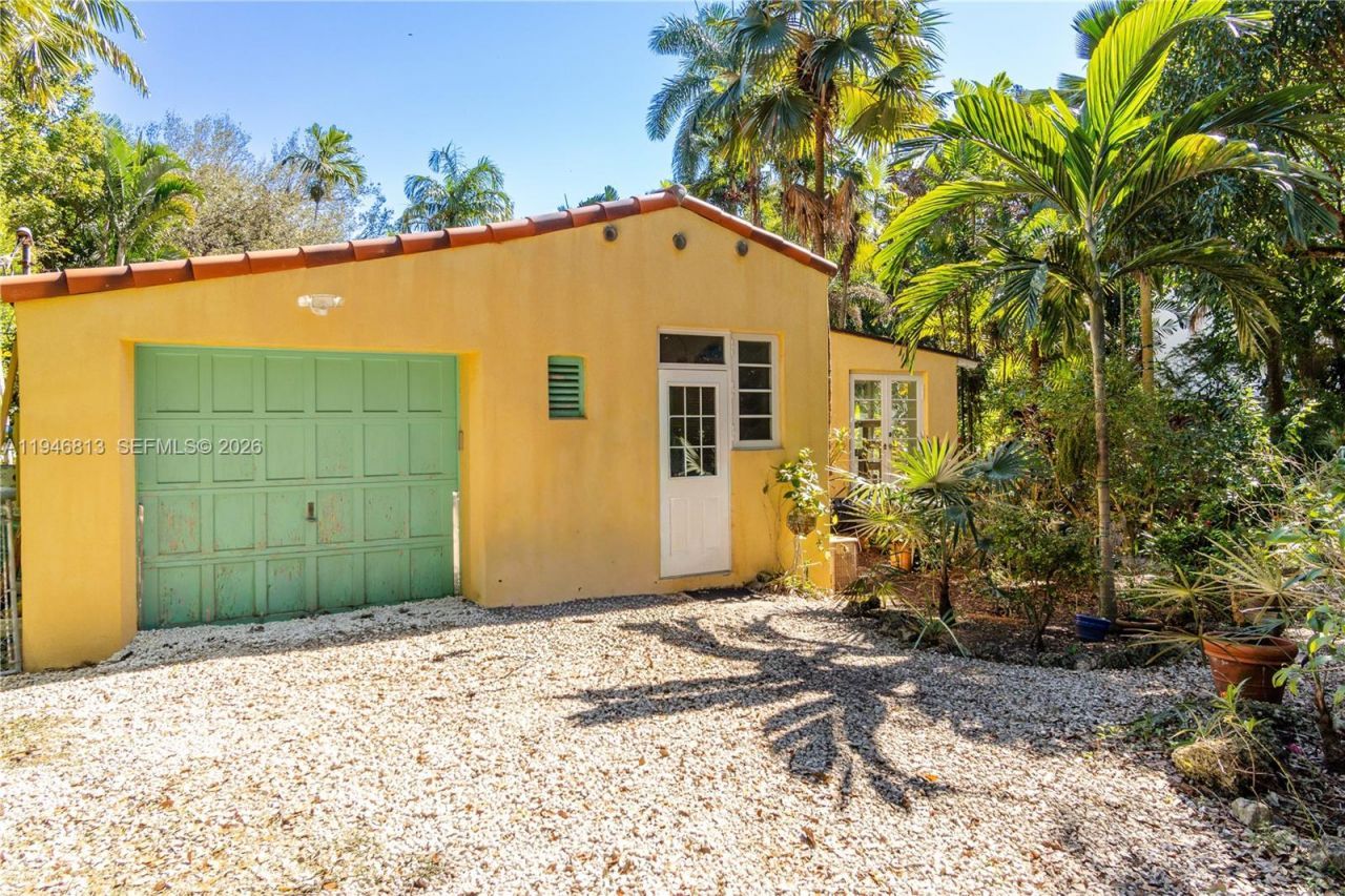 3835 Utopia Ct, Miami, FL 33133 Photo