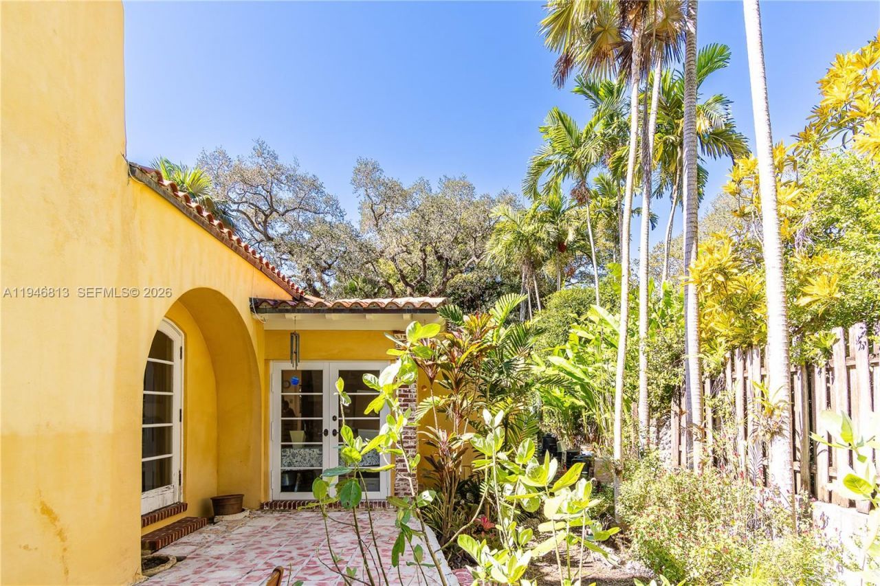 3835 Utopia Ct, Miami, FL 33133 Photo