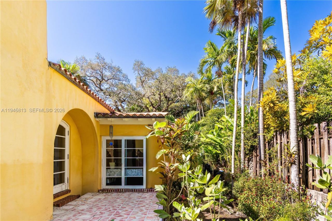 3835 Utopia Ct, Miami, FL 33133 Photo