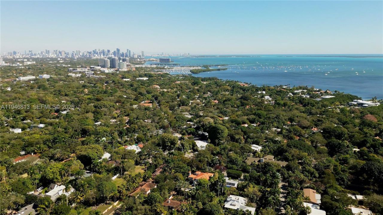 3835 Utopia Ct, Miami, FL 33133 Photo