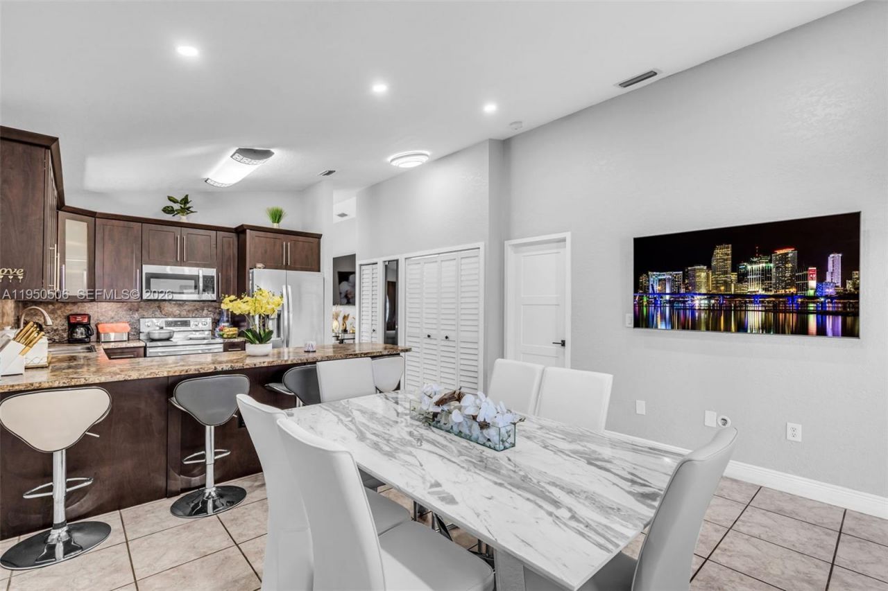 7579 W 31st Ave , Hialeah, FL 33018 Photo