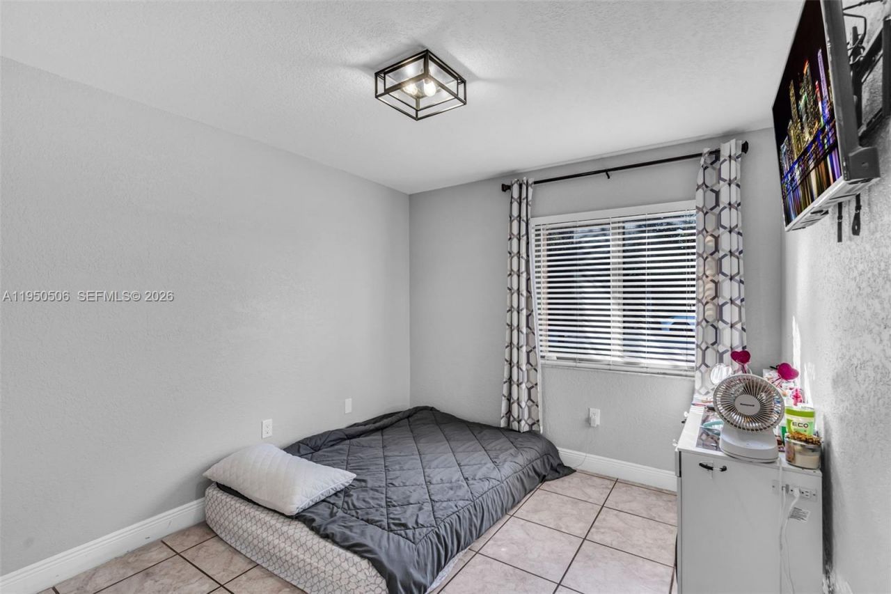 7579 W 31st Ave , Hialeah, FL 33018 Photo