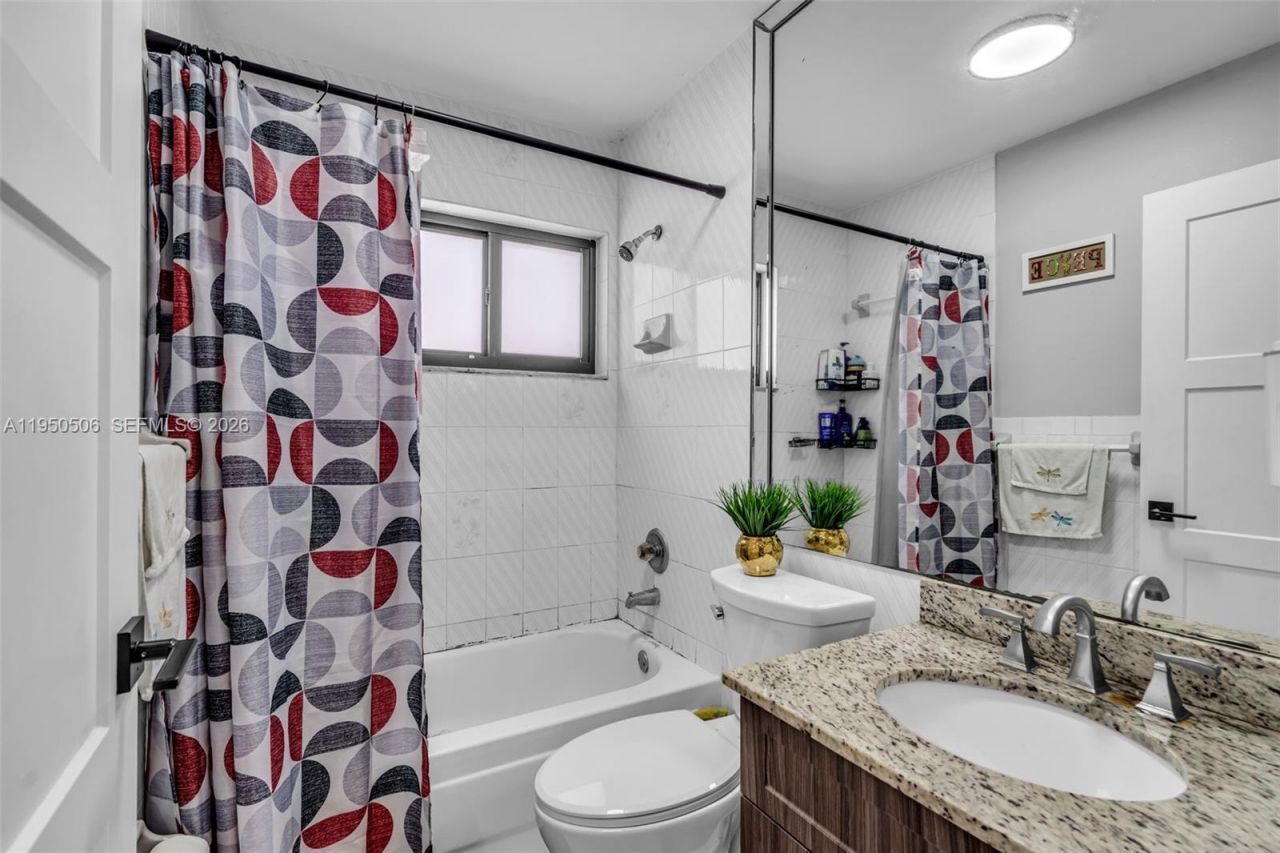 7579 W 31st Ave , Hialeah, FL 33018 Photo