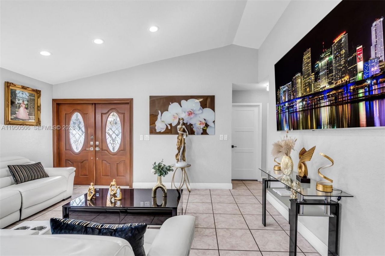 7579 W 31st Ave , Hialeah, FL 33018 Photo