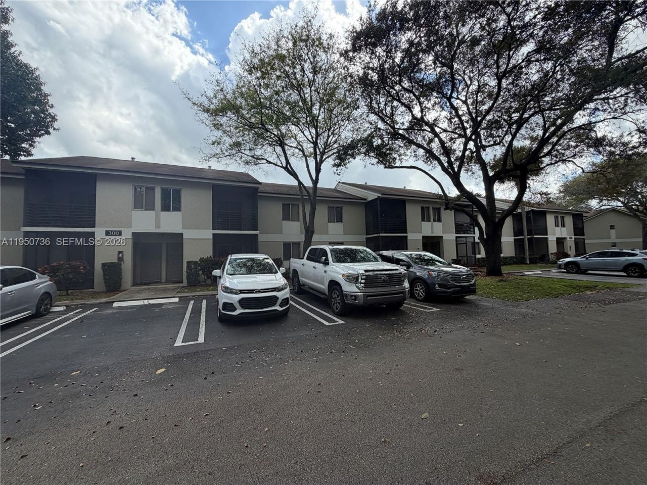 300 Gardens Dr, Unit 104, Pompano Beach, FL 33069 Photo