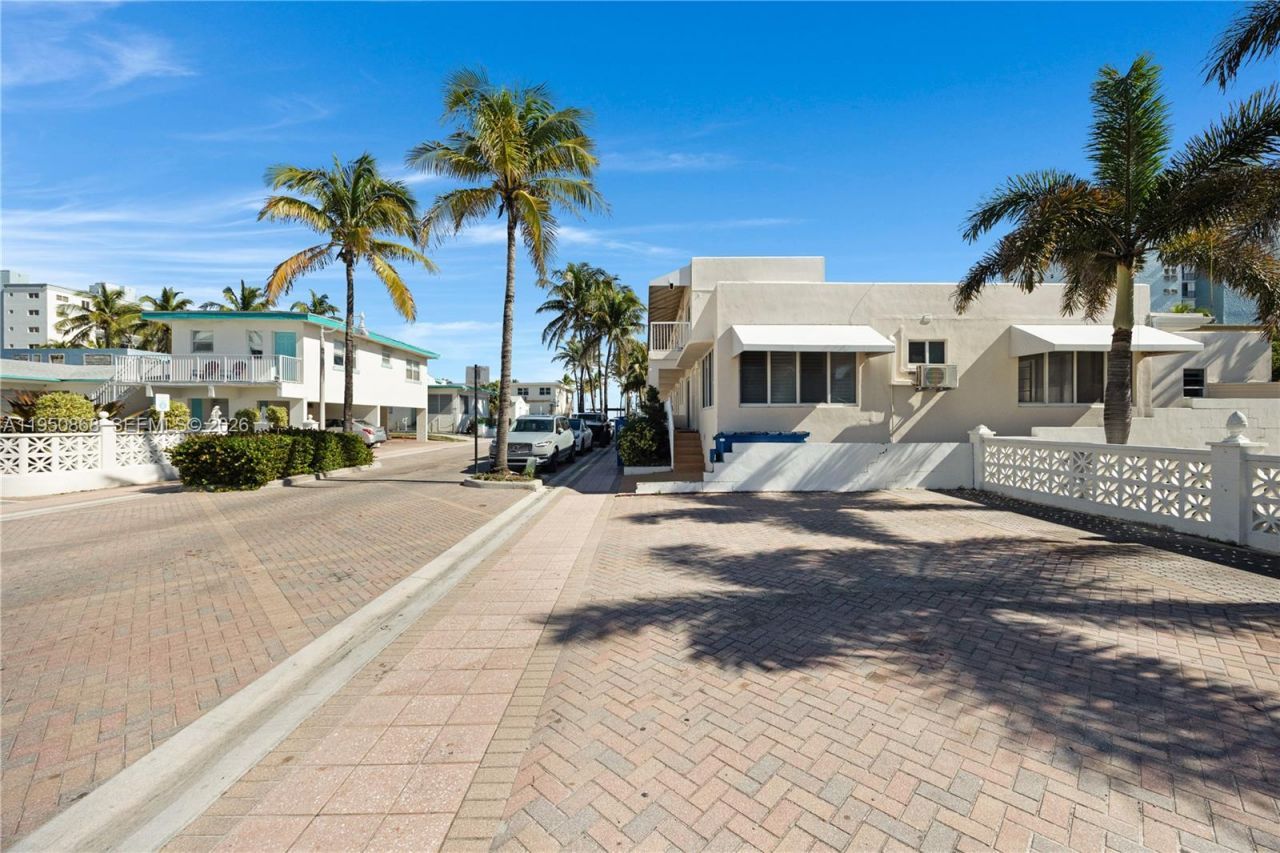 320 New York St , Hollywood, FL 33019 Photo