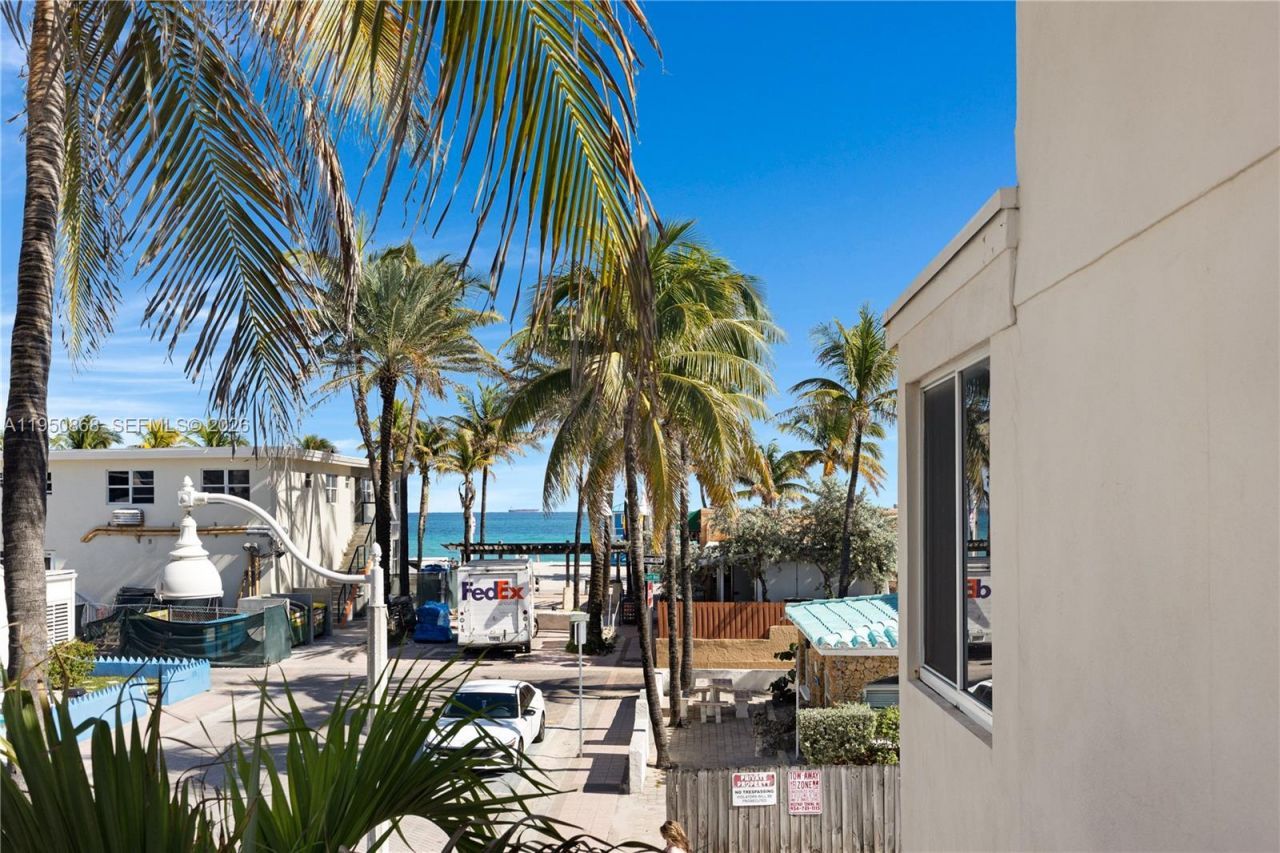 320 New York St , Hollywood, FL 33019 Photo