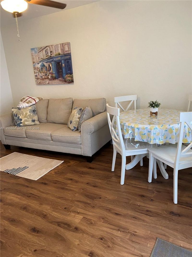 320 New York St , Hollywood, FL 33019 Photo