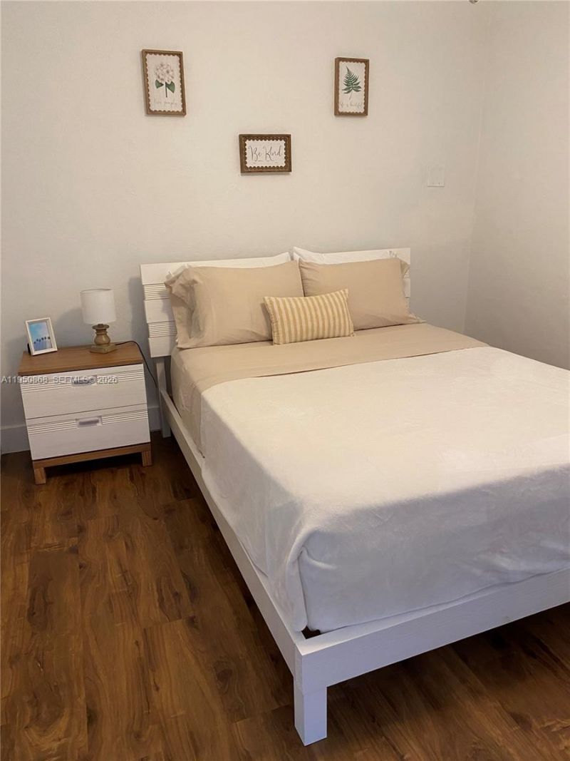 320 New York St , Hollywood, FL 33019 Photo