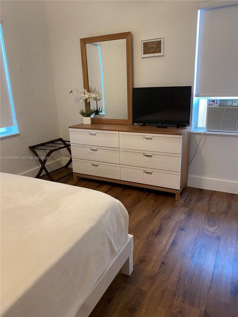 320 New York St , Hollywood, FL 33019 Photo