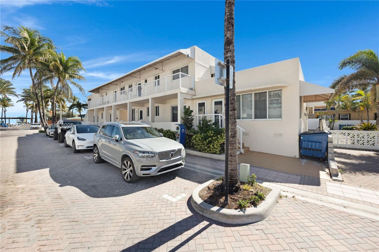 320 New York St , Hollywood, FL 33019 Photo