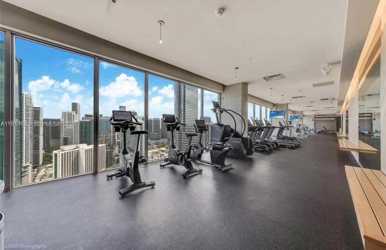 151 SE 1st St, Unit 1706, Miami, FL 33131 Photo