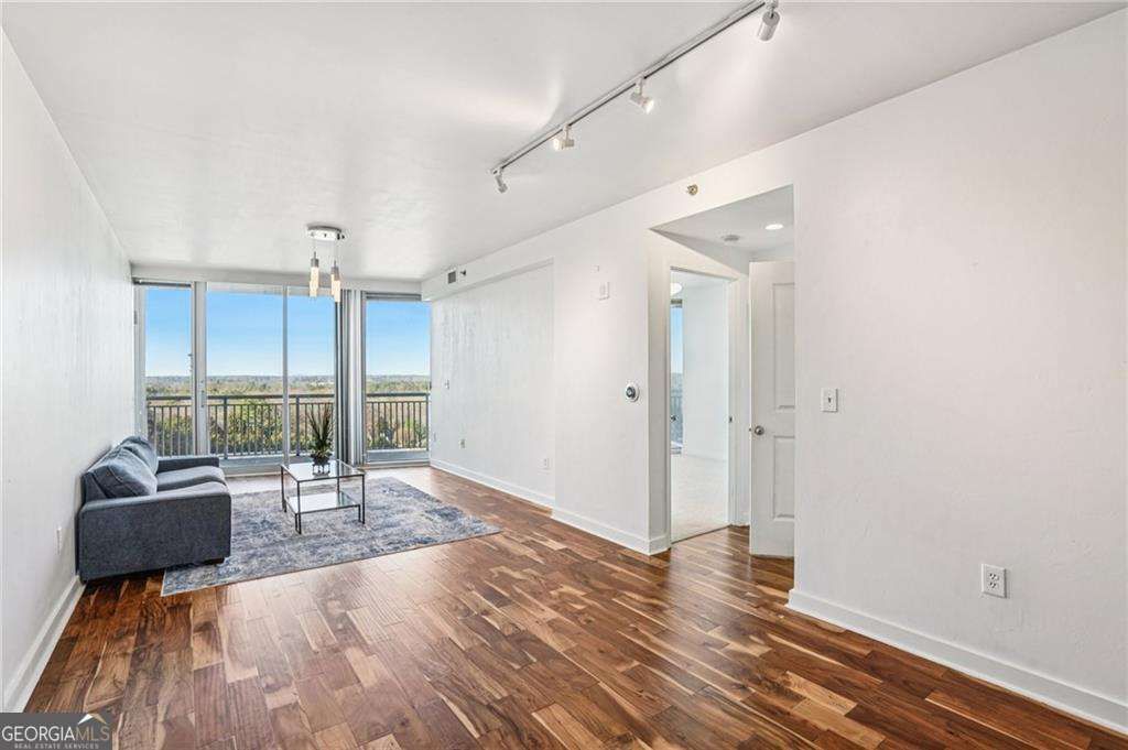 3338 Peachtree Road Ne, Unit 1403, Atlanta, GA 30326 Main Photo