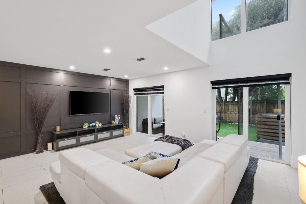 1124 NE 2nd Avenue, Unit 1124, Fort Lauderdale, FL 33304 Photo