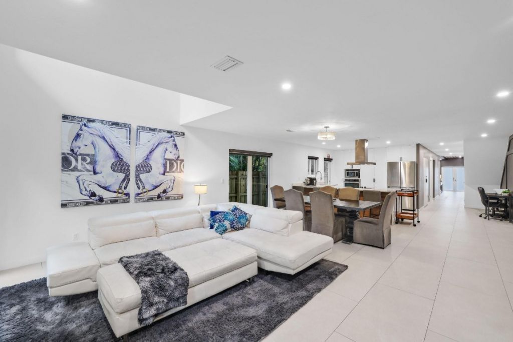 1124 NE 2nd Avenue, Unit 1124, Fort Lauderdale, FL 33304 Photo