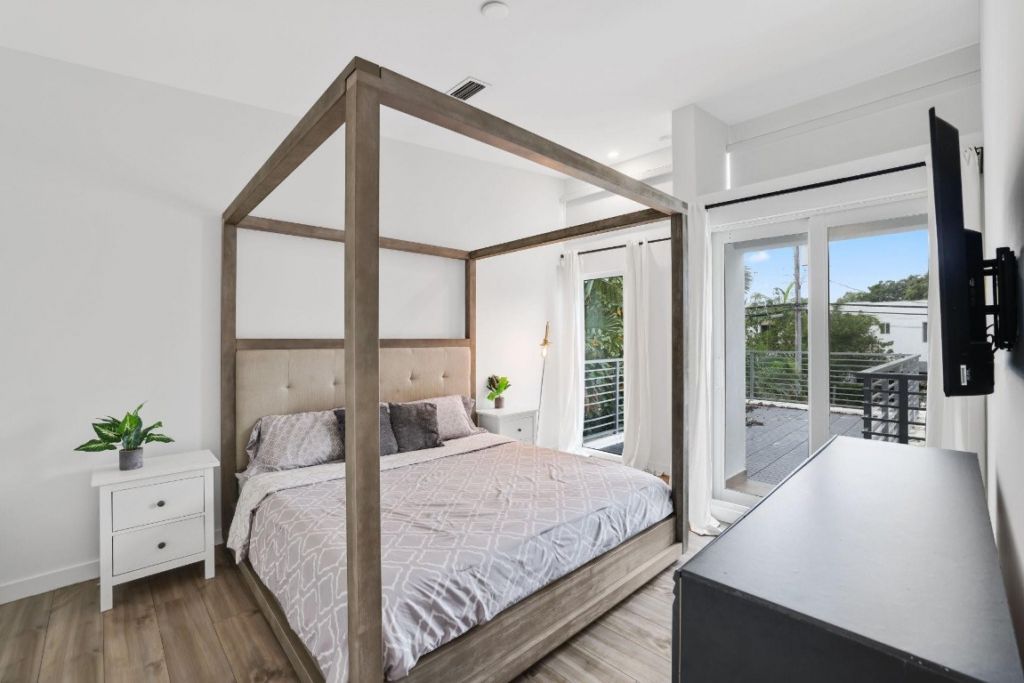 1124 NE 2nd Avenue, Unit 1124, Fort Lauderdale, FL 33304 Photo