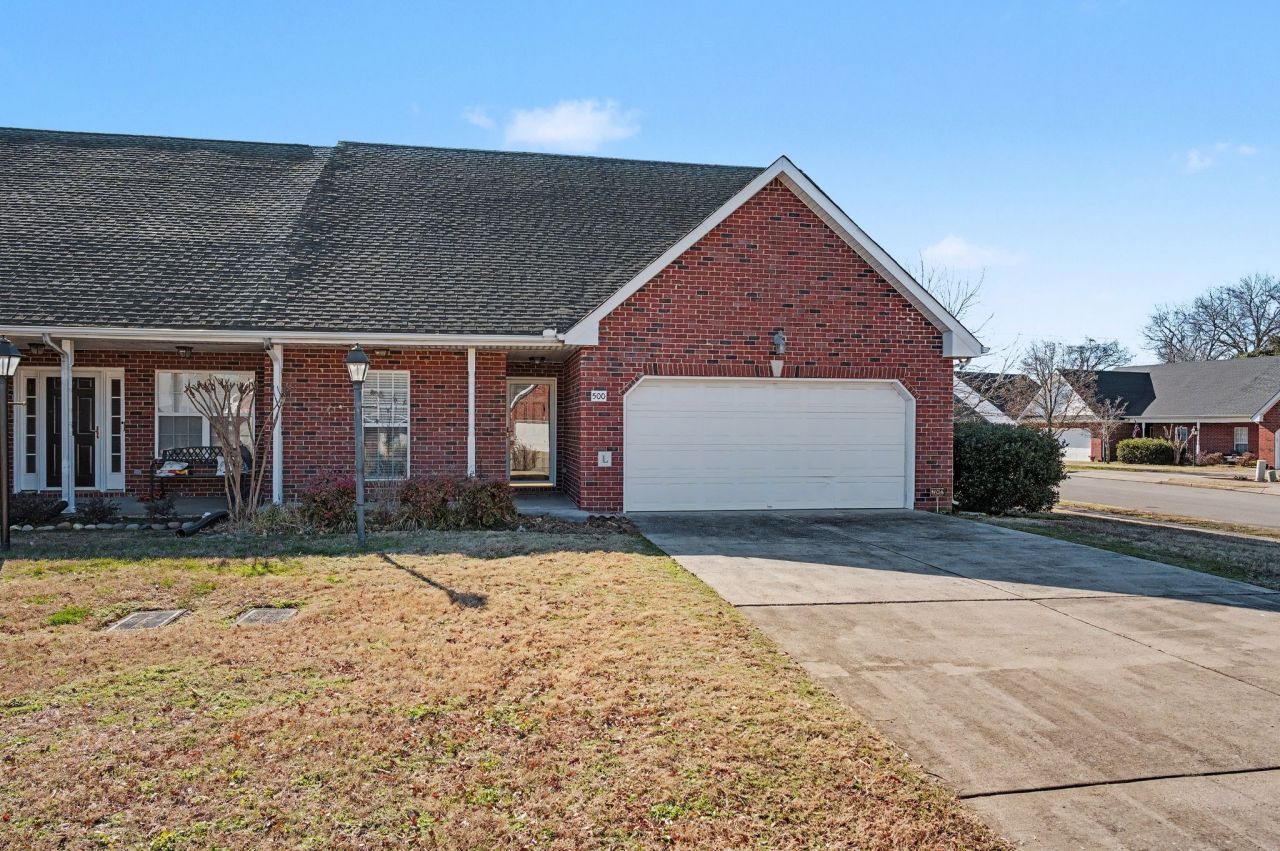 500 Yellowstone Ct, Antioch, TN 37013 Main Photo