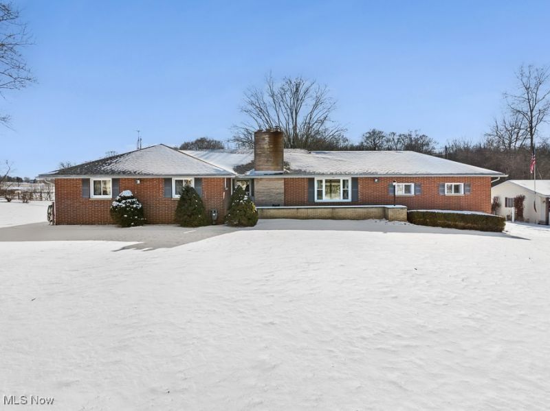 14580 Cenfield Street Ne, Alliance, OH 44601 Main Photo