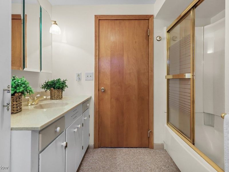 14580 Cenfield Street NE, Alliance, OH 44601 Photo 25