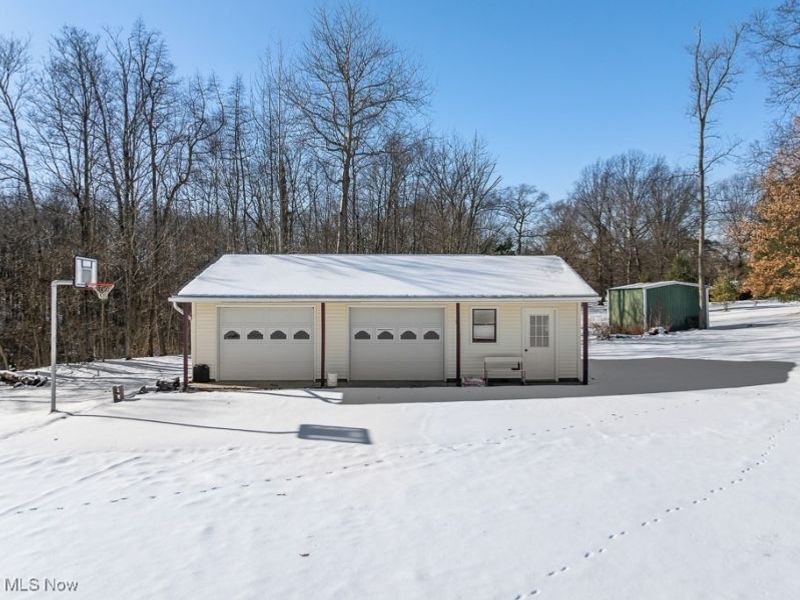 14580 Cenfield Street NE, Alliance, OH 44601 Photo 42