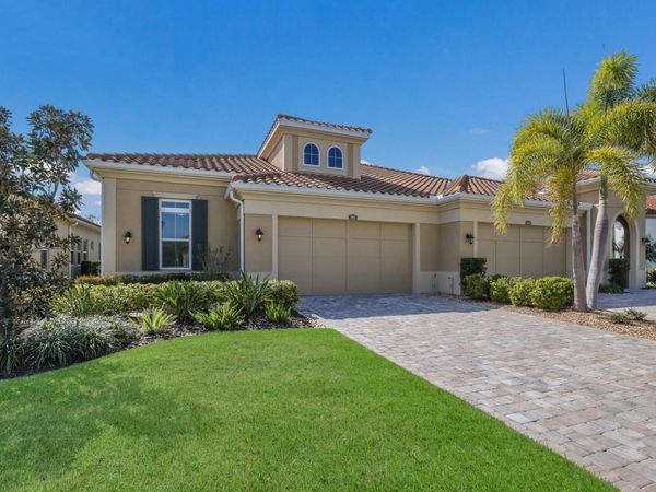 2402 STARWOOD COURT, LAKEWOOD RANCH, FL 34211