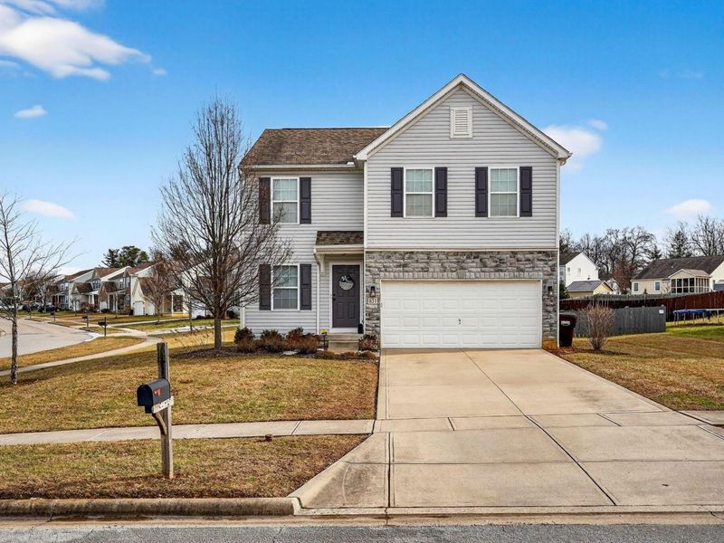 631 Rolling Acre Drive, Lithopolis, OH 43136 Photo 2