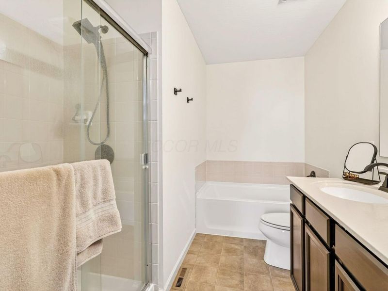 631 Rolling Acre Drive, Lithopolis, OH 43136 Photo 28