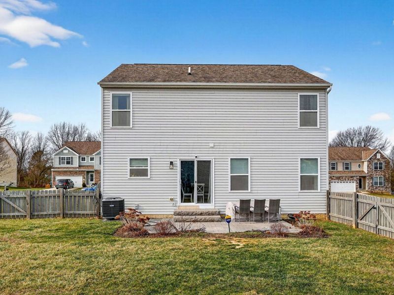 631 Rolling Acre Drive, Lithopolis, OH 43136 Photo 6