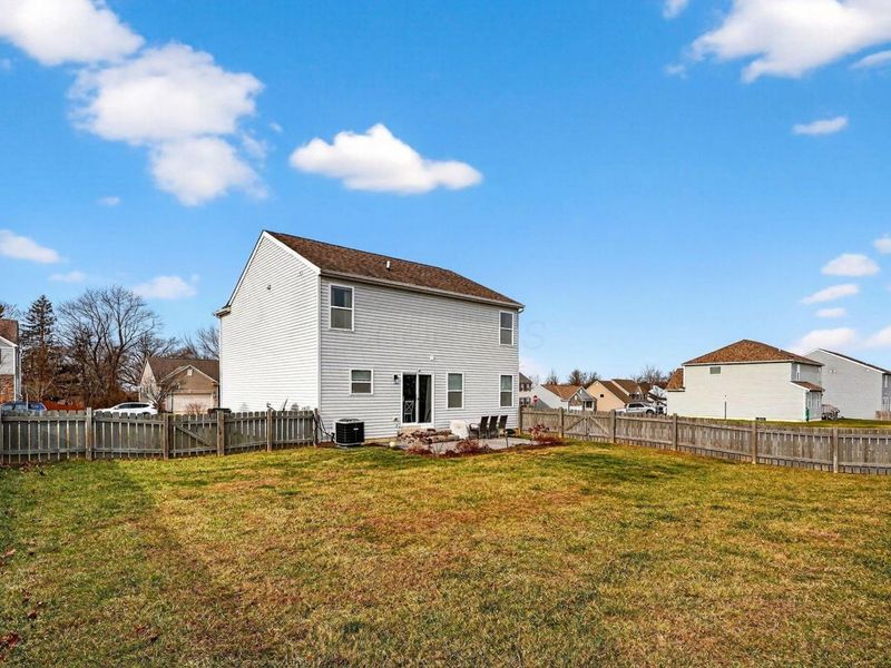 631 Rolling Acre Drive, Lithopolis, OH 43136 Photo 9