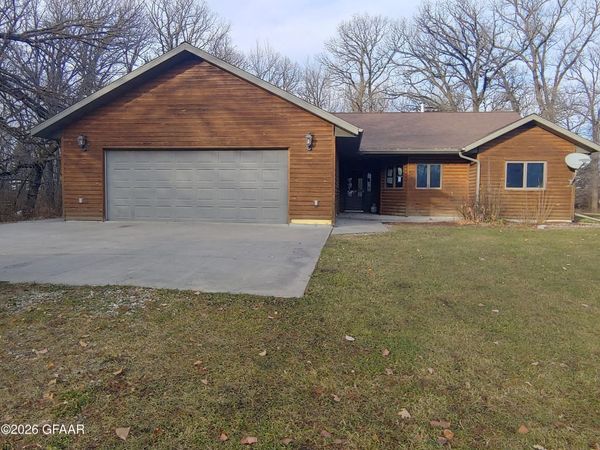 15616 106TH Street NE, Pembina, ND 58271