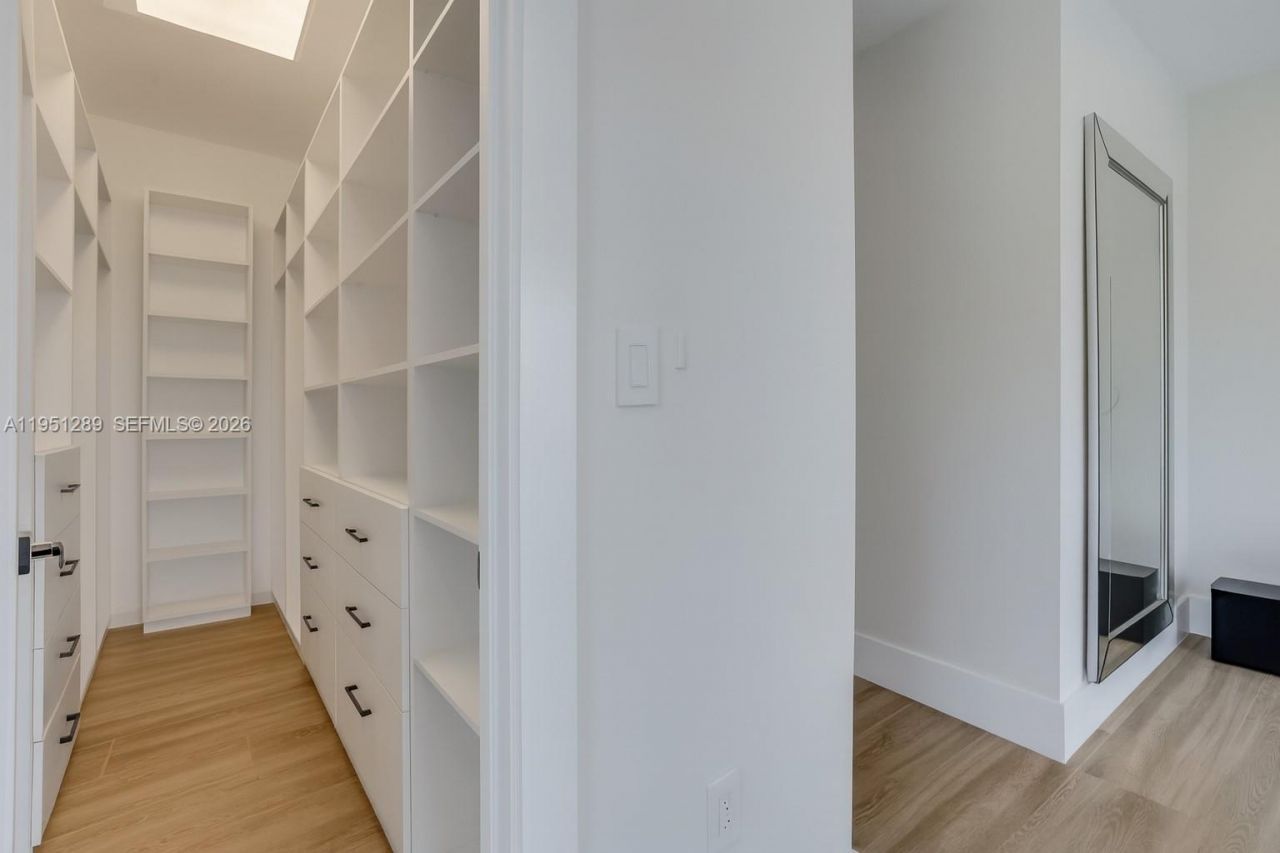 8826 Froude Ave, Surfside, FL 33154 Photo