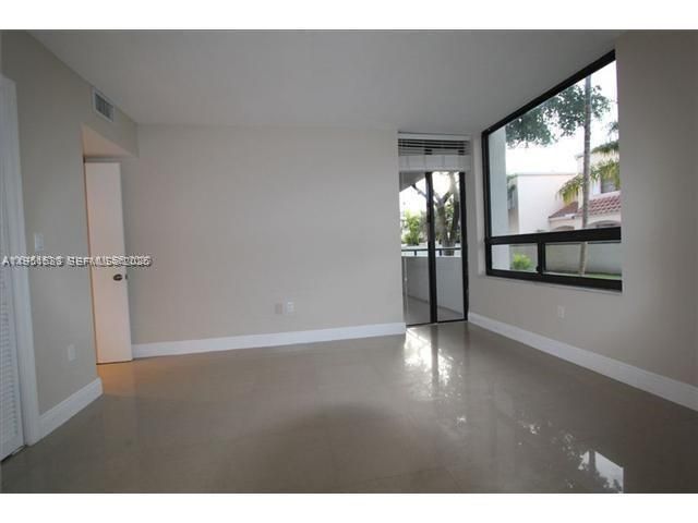 21075 NE 34th Ave, Unit 103-2, Aventura, FL 33180 Photo