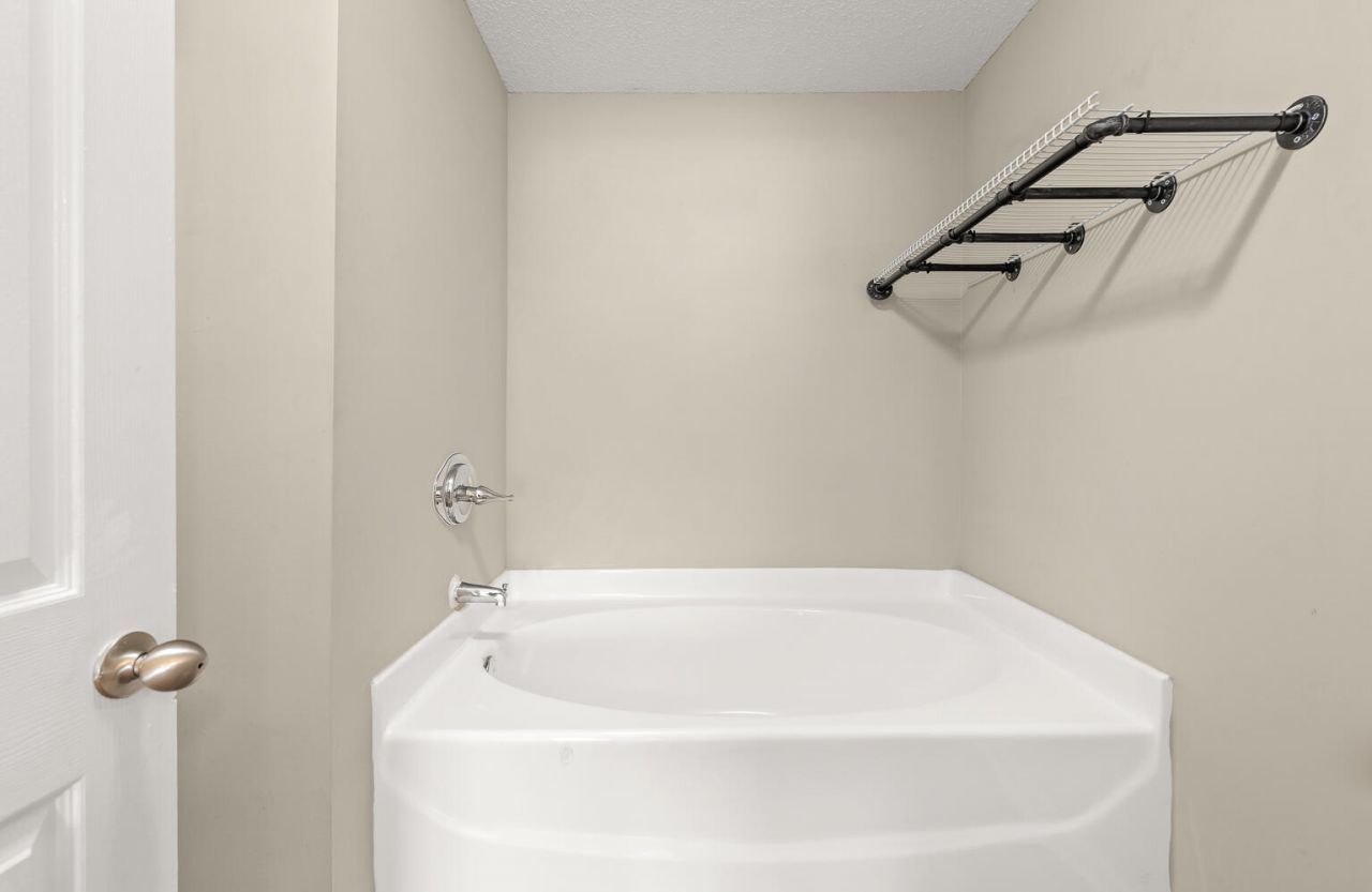 8008 Vermont Road Photo 14