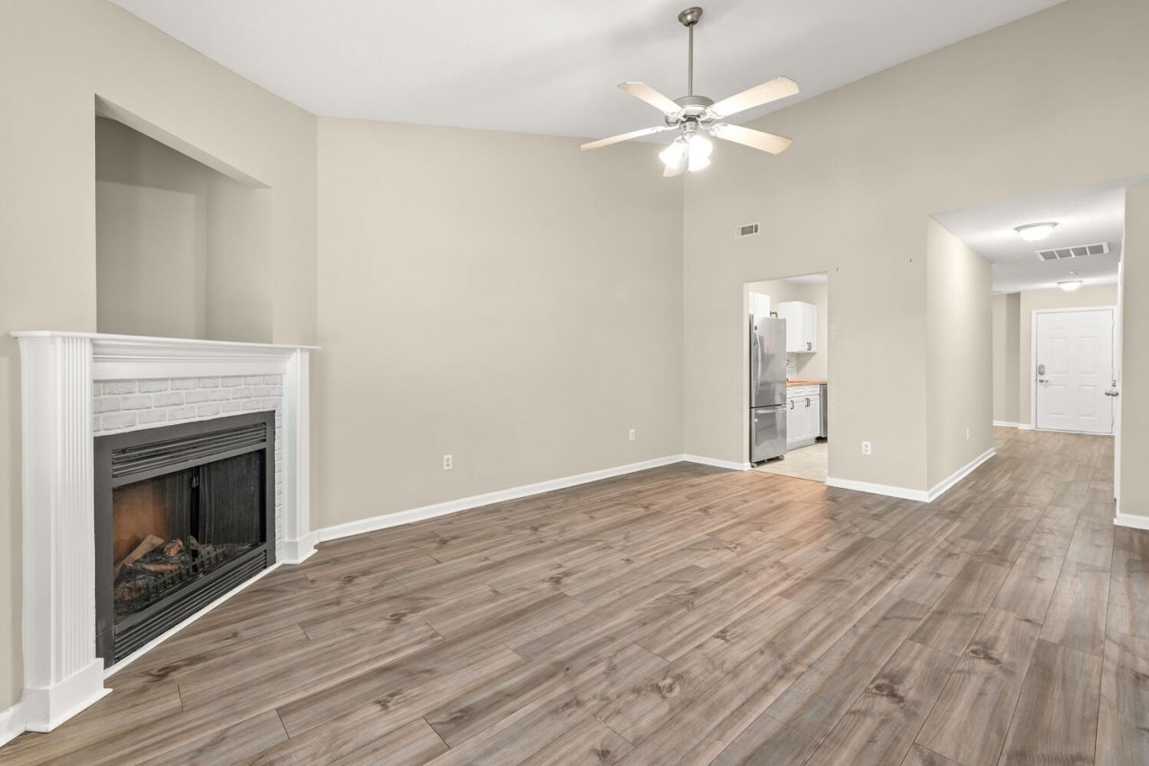 8008 Vermont Road Photo 6