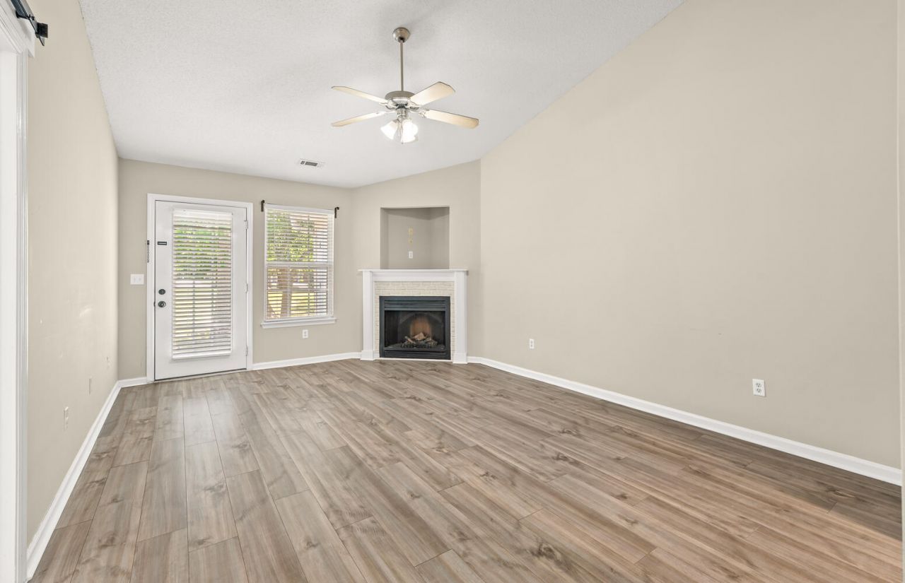 8008 Vermont Road Photo 7