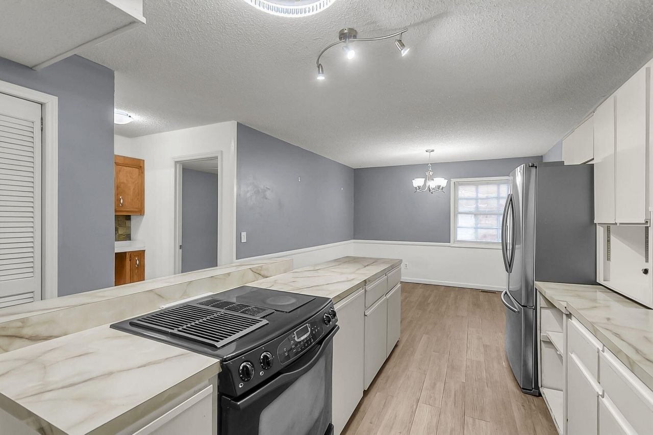 1677 Clearview Drive Photo 12