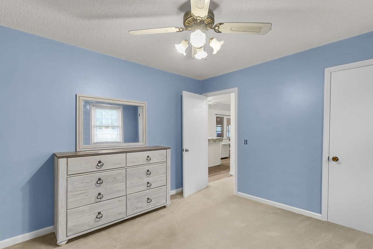 1677 Clearview Drive Photo 17